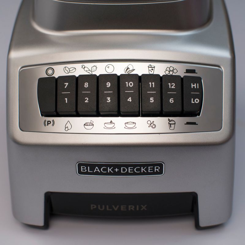 Licuadora Black+Decker 700 watts 6 cuchillas poderosas