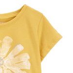 Blusa-amarilla-con-estampado-para-niña
