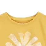 Blusa-amarilla-con-estampado-para-niña