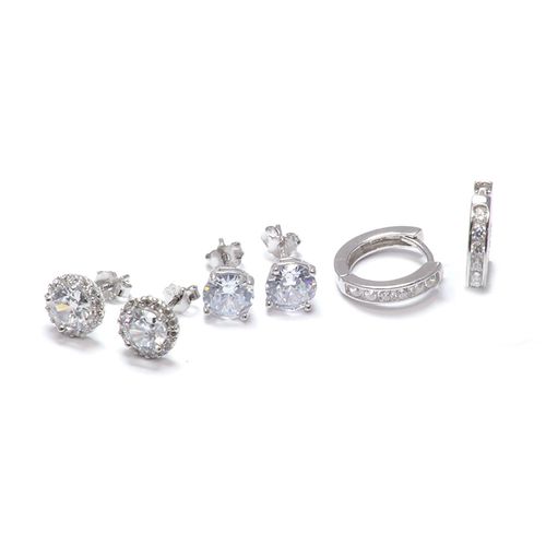 Set de aretes de plata en caja