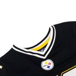 Camiseta-negra-con-estampado-para-niño