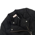 Chaqueta-negra-solido-para-niña