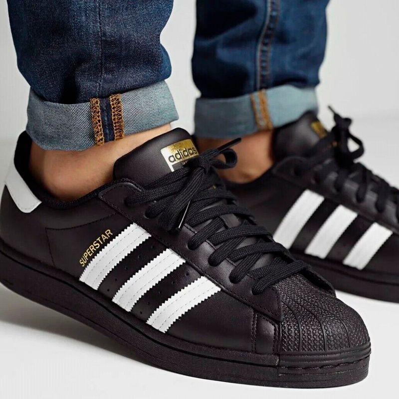 Adidas star negros on sale