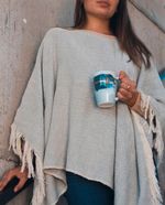 Poncho Mechas a los lados Gris