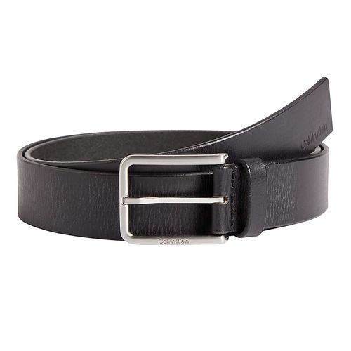 Cinturón tradicional Calvin Klein negro con textura para hombre