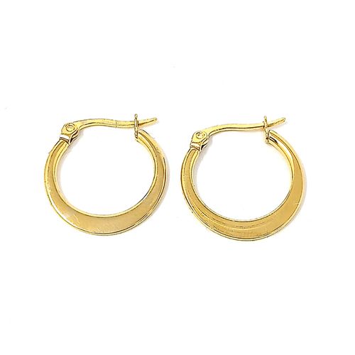 Aretes de acero dorado