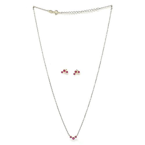 Set de aretes y cadena con dije de plata dorada