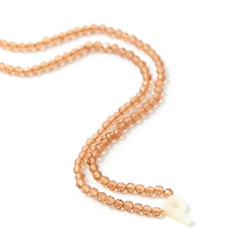 Choker "P" nacarada piedras pq