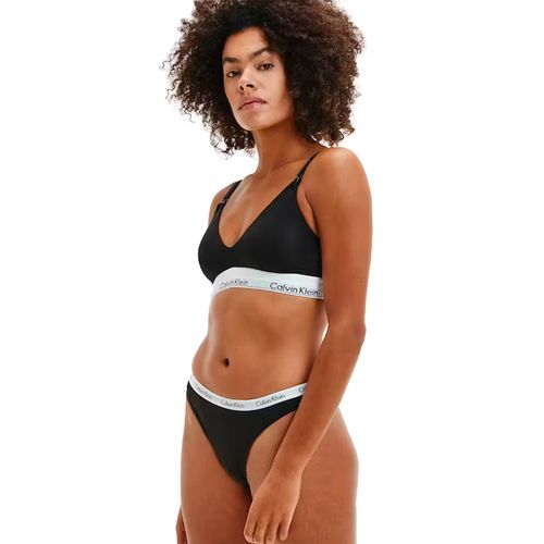 Tanga Calvin Klein color negro para dama