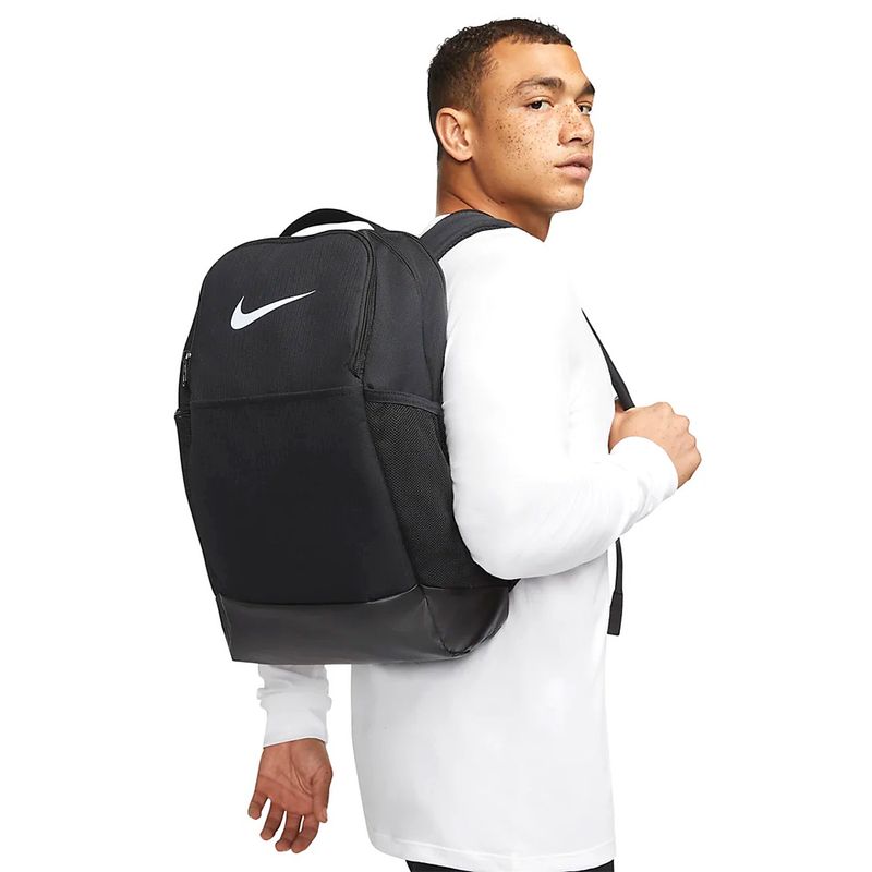 Mochila deportiva Nike negra