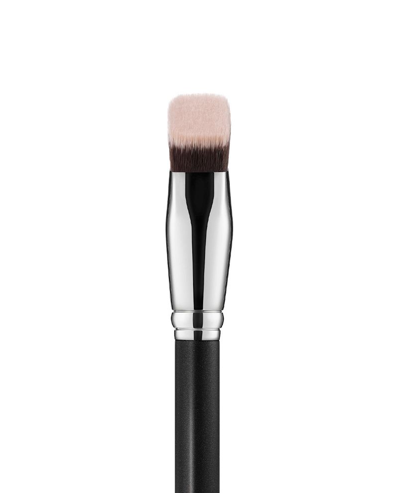 Brocha-de-rostro-All-Over-Face-Borde-liso-171S-