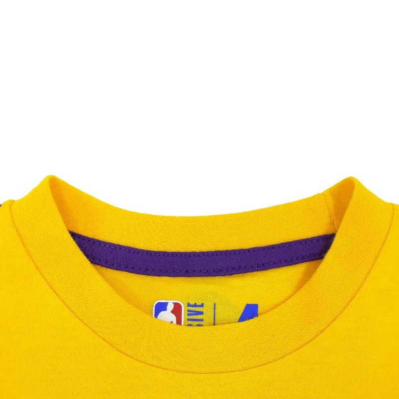 Camiseta-amarilla-con-estampado-para-niño