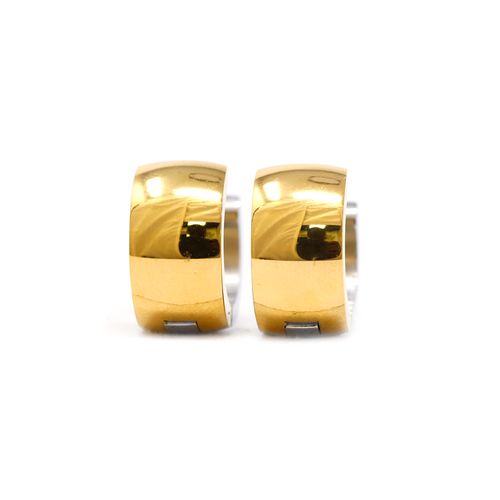 Aretes combinados en caja en color dorado