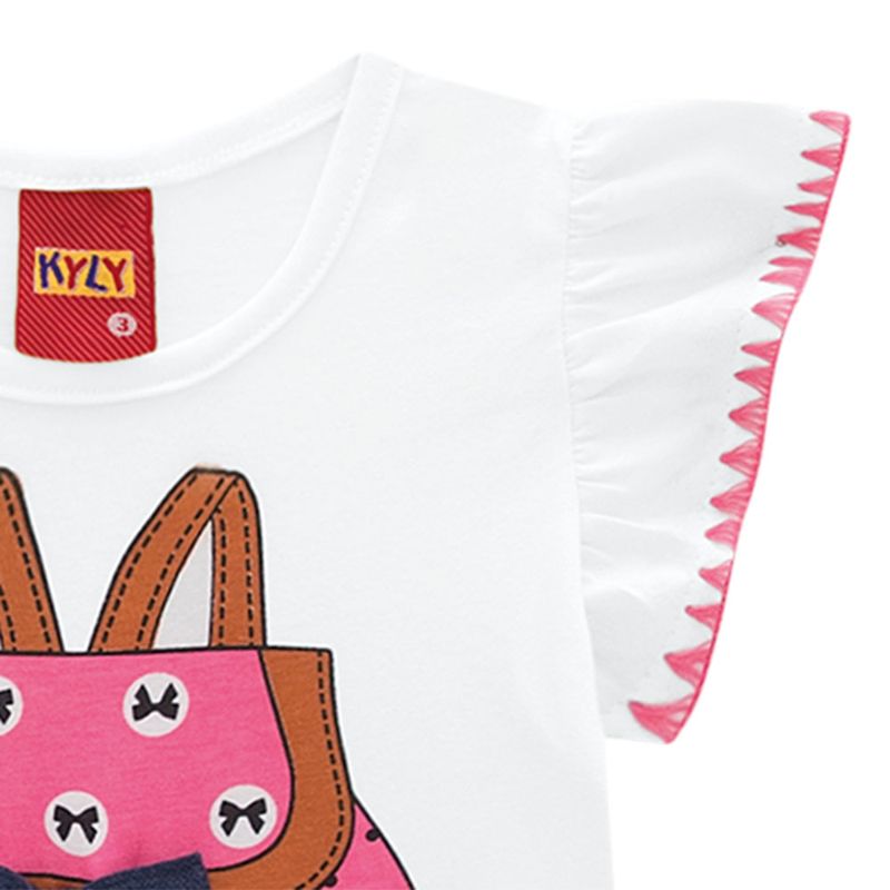 Blusa-blanca-con-estampado-de-mochila-para-niña