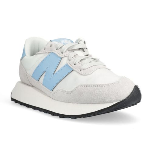 New balance 2024 amarillas guatemala