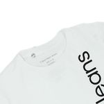 Camiseta-blanca-con-estampado-para-niño