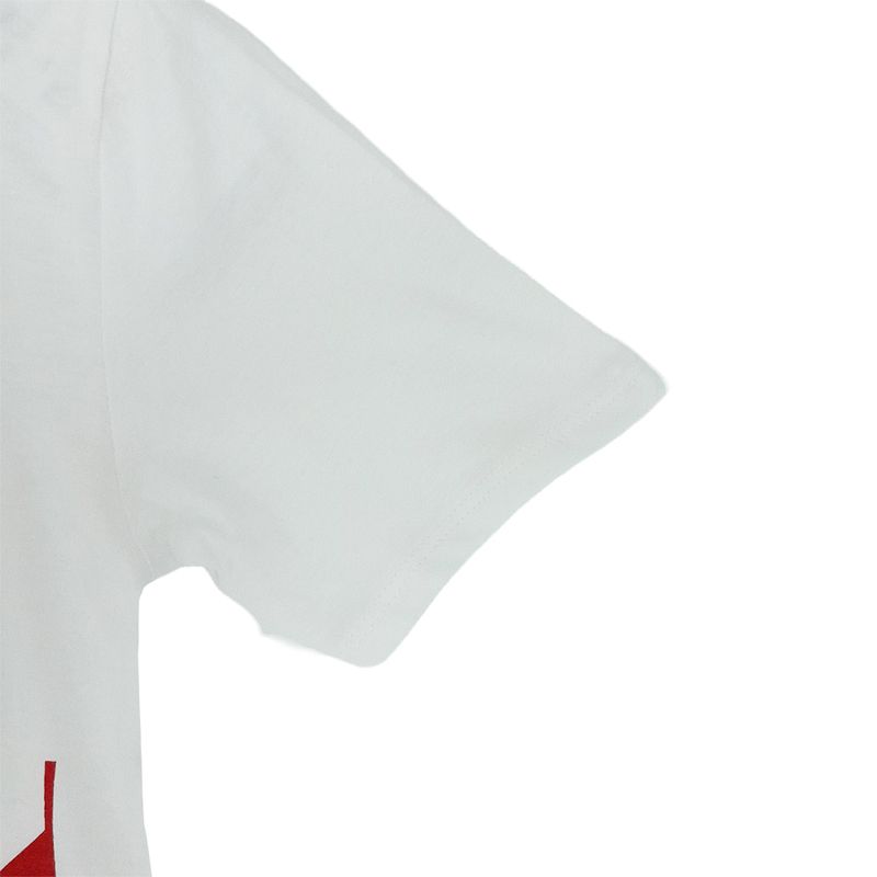 Camiseta-blanca-con-estampado-para-niño