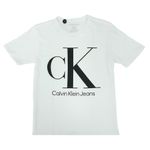 Camiseta-blanca-con-estampado-para-niño