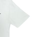 Camiseta-blanca-con-estampado-para-niño