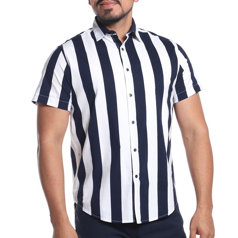 Ropa Informal Para Hombre De La Tienda. Hombre Apuesto En Estilo Sport  Aislado En Blanco. Casuales Las Tendencias De La Moda. Tien Imagen de  archivo - Imagen de ropas, almacén: 204237897