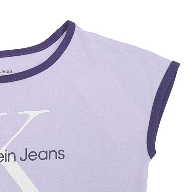 Blusa morada con discount jeans