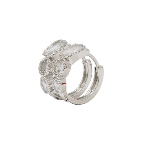 Aretes cortos plateados para dama