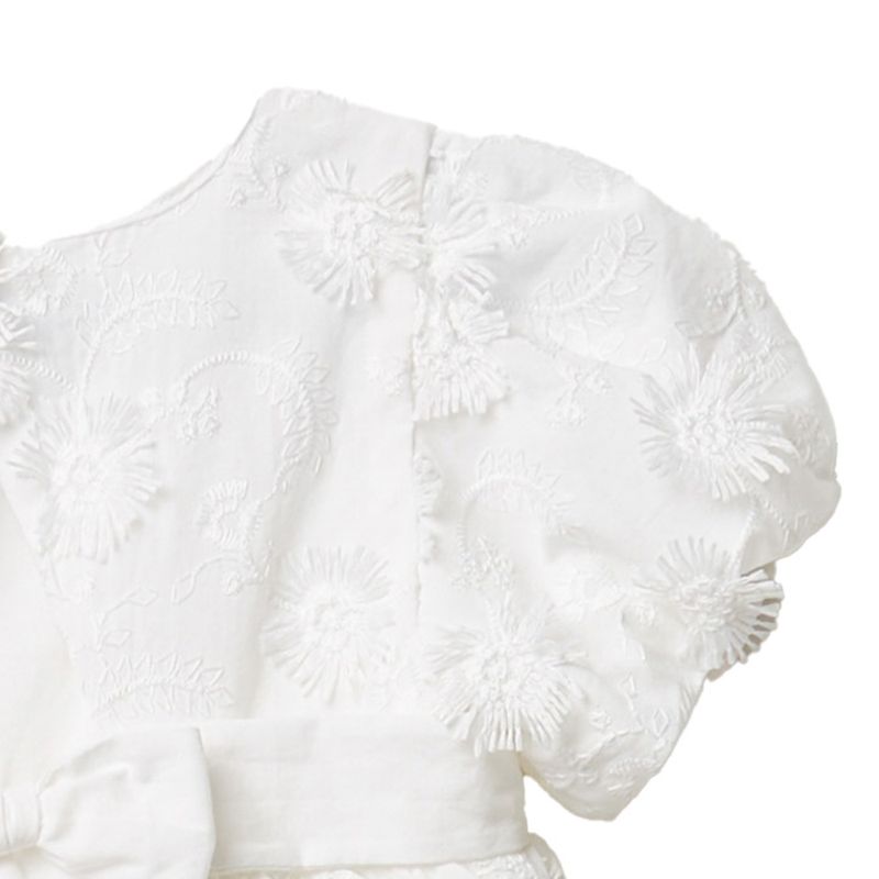 Vestido-blanco-bordado-para-bebe-niña