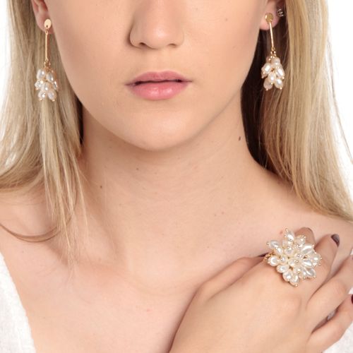 Set de aretes y anillo con perlas para mujer