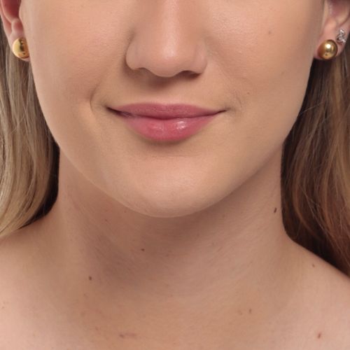 Set de aretes cortos multicolor para mujer