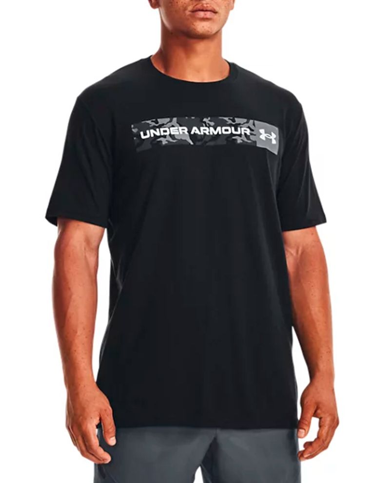 Camiseta deportiva negra estampada Under Armour para hombre, image size:800x992