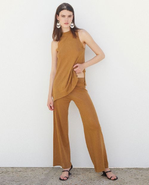 Pantalón Sfera pull on café de cintura alta para mujer