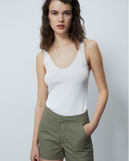 Short Sfera casual verde de cintura corta para mujer