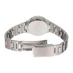 100701211-Reloj-Casio-analogo-de-metal-plateado-para-dama