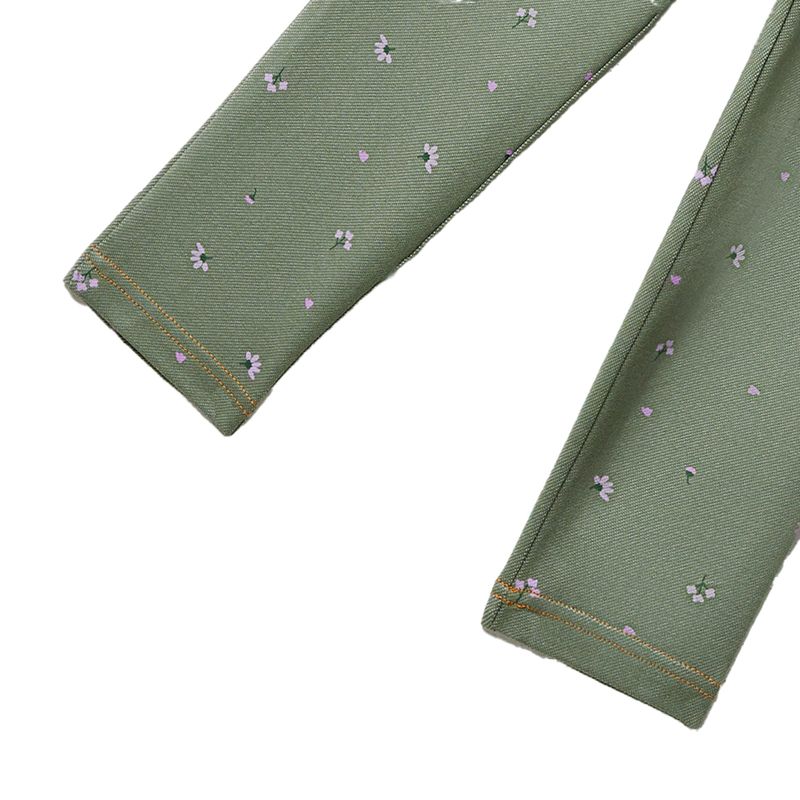 Legging-verde-con-estampado-de-flores-para-niña