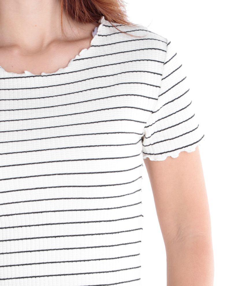 104585416-Blusa-Only-crop-top-manga-corta-para-mujer