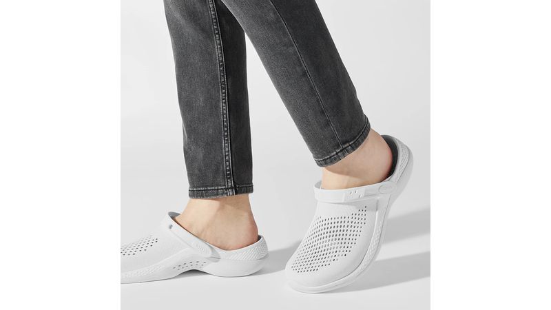 Crocs classic clog literide 360 color blanco para hombre - Main Image