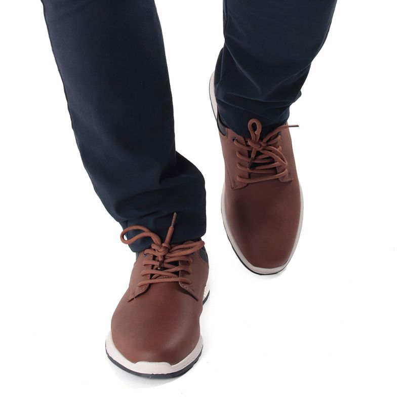 104207410-Zapato-casual-Unexpected-color-cafe-para-hombre