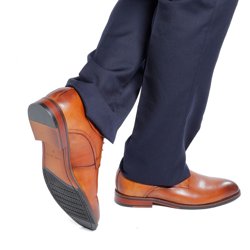 104251178-Zapato-de-vestir-Perry-Ellis-color-cafe-para-hombre