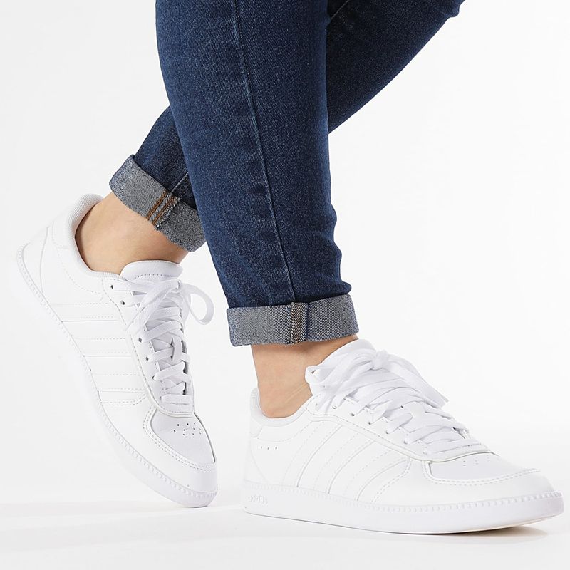 Zapato Adidas Breaknet Sleek casual color blanco para mujer