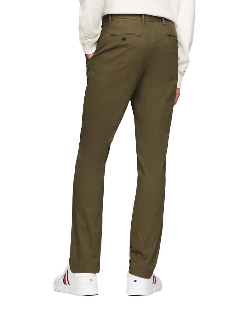 104656249-Pantalon-chino-Tommy-Hilfiger-verde-olivo-solido-para-hombre