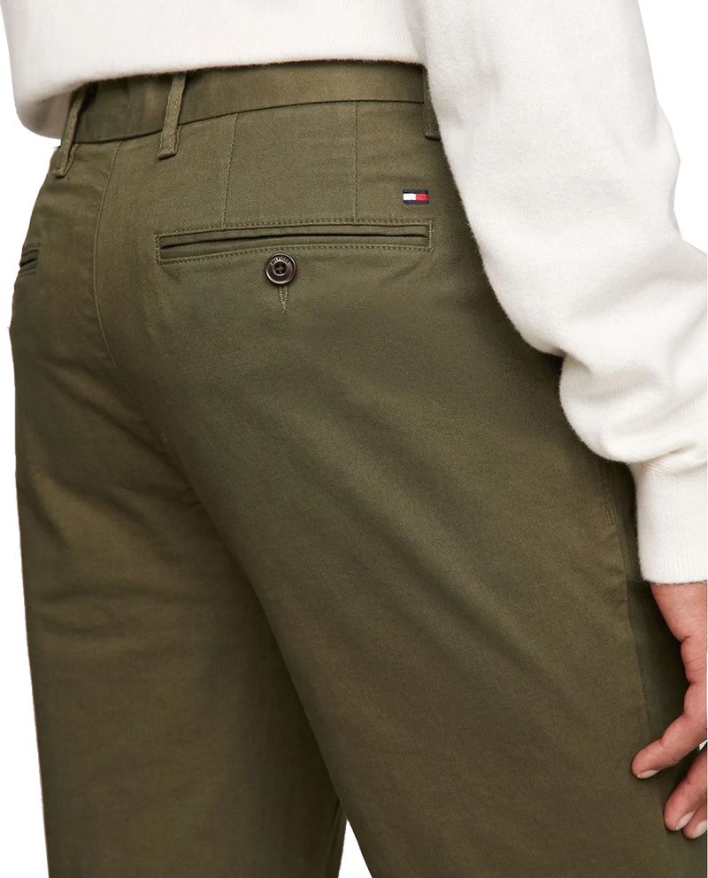 104656249-Pantalon-chino-Tommy-Hilfiger-verde-olivo-solido-para-hombre