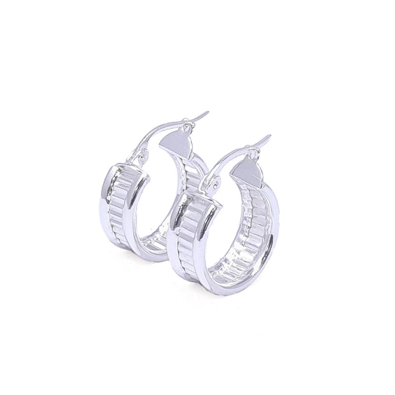 104587087-Aretes-cortos-de-plata-para-mujer