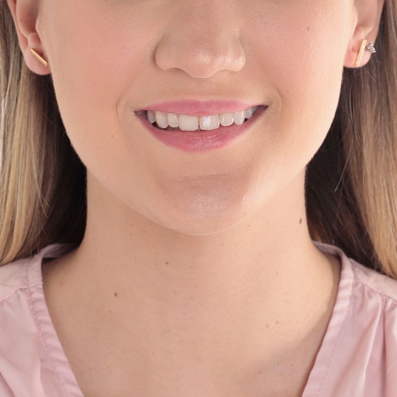 104587110-Set-de-aretes-cortos-de-plata-color-dorado-para-mujer