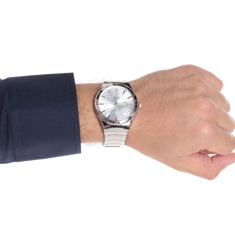 104631575-Reloj-Q-Q-analogo-de-metal-en-plateado-para-hombre