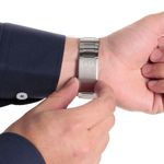 104631575-Reloj-Q-Q-analogo-de-metal-en-plateado-para-hombre