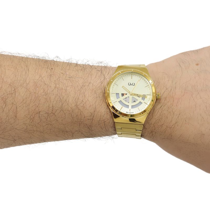 104631584-Reloj-Q-Q-analogo-de-metal-en-dorado-para-hombre