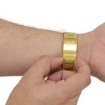 104631584-Reloj-Q-Q-analogo-de-metal-en-dorado-para-hombre