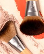 104662554-Brochas-para-Maquillaje-Natural-Blush---Highlight-