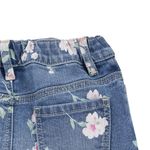 104665467-Falda-denim-azul-con-estampado-floral-para-niña