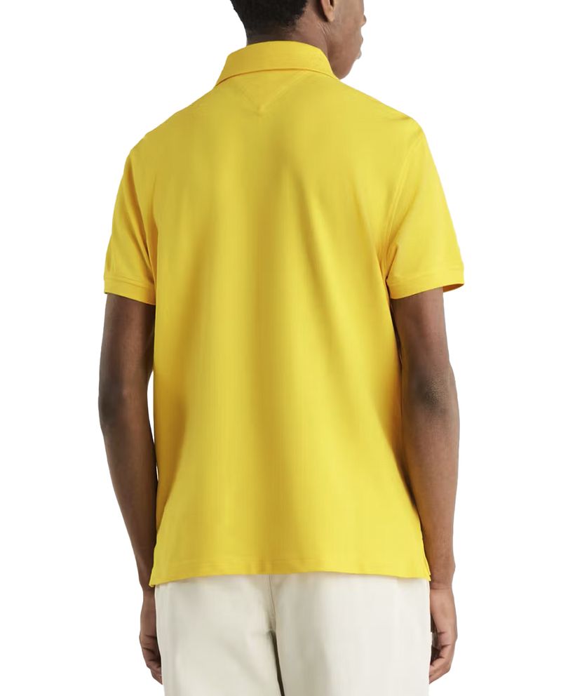 104656390-Camisa-polo-basica-Tommy-Hilfiger-amarilla-para-hombre